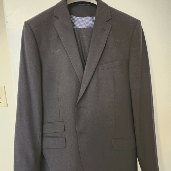 Navy Daniel Hechter Suit 46Tall - Picture 1 of 5